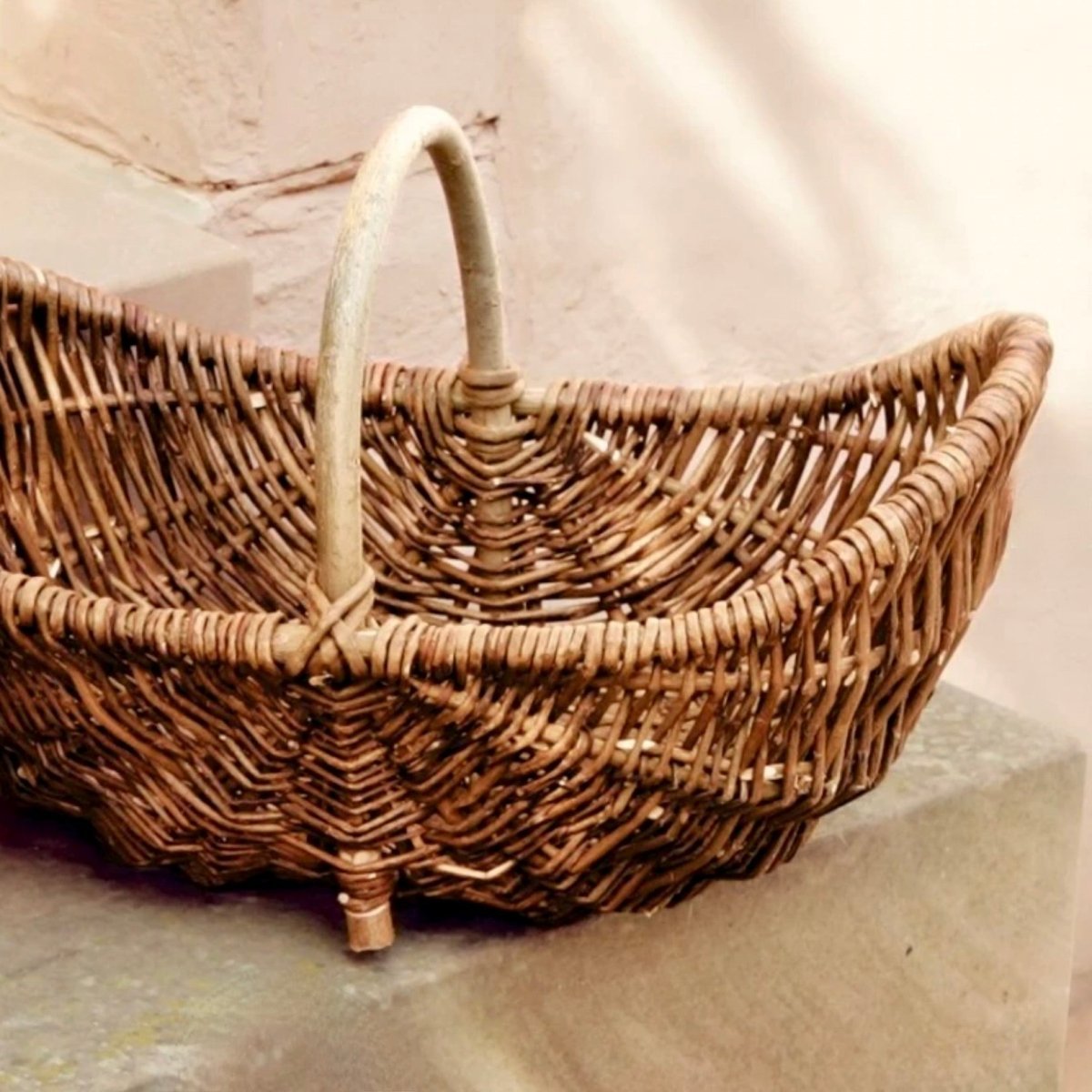 Handgefertigter Sammelkorb